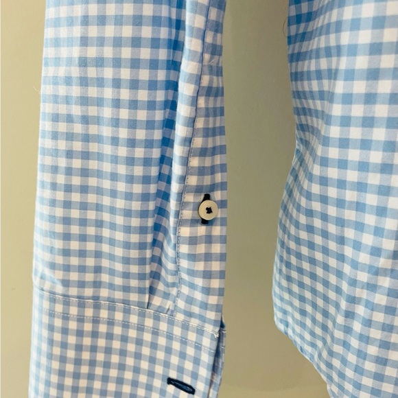 Men’s Large UNTUCKit 100% Cotton Powder Blue & White Striped Button Up - Picture 4 of 4